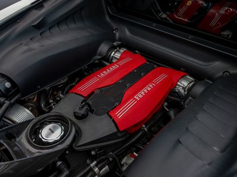 Used 2018 Ferrari 488 GTB RWD image 36