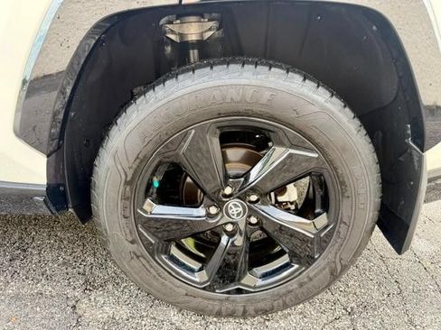Used 2020 Toyota RAV4 XSE AWD/4WD image 8