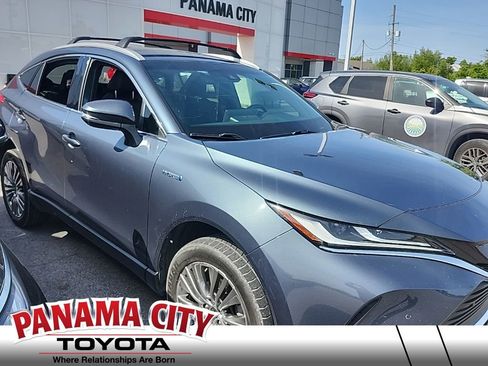 Used 2021 Toyota Venza XLE w/ Softex Package AWD/4WD image 1