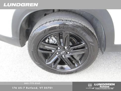 Used 2024 Chevrolet Trax ACTIV w/ Driver Confidence Package FWD image 21