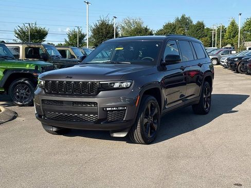 New 2025 Jeep Grand Cherokee L Limited w/ Black Appearance Package image 3