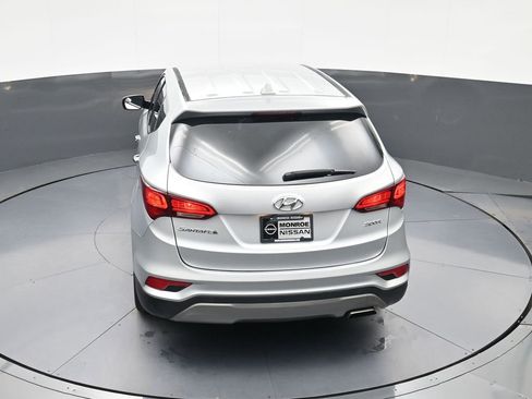 Used 2017 Hyundai Santa Fe Sport FWD image 30