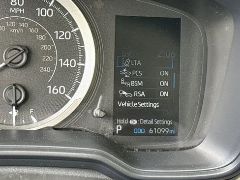 Used 2020 Toyota Corolla LE w/ LE Convenience Package FWD image 20