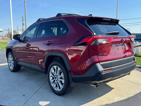 Used 2024 Toyota RAV4 XLE Premium image 5