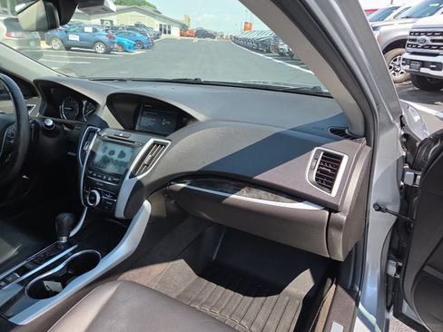 Used 2018 Acura TLX FWD image 14