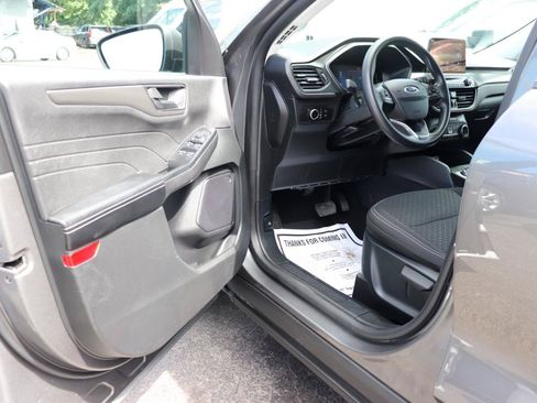 Used 2025 Ford Escape Active AWD/4WD image 10