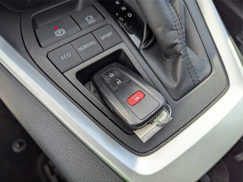 Used 2024 Toyota RAV4 XLE image 18