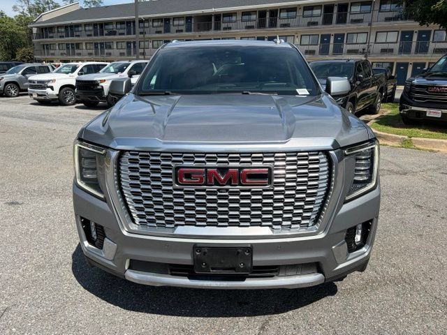 Used 2023 GMC Yukon XL Denali AWD/4WD image 8