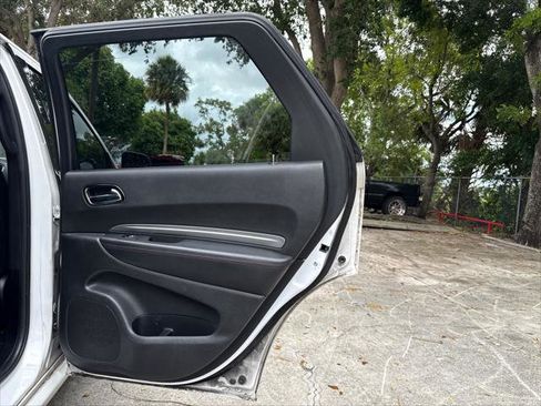 Used 2018 Dodge Durango R/T w/ Technology Group RWD image 18