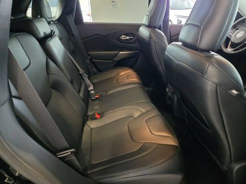 Used 2022 Jeep Cherokee Limited AWD/4WD image 10