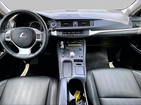 Used 2013 Lexus CT 200h w/ Premium Pkg FWD image 16