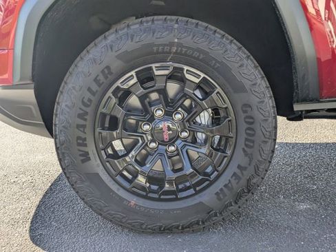 New 2026 GMC Canyon Elevation w/ Convenience Package image 13