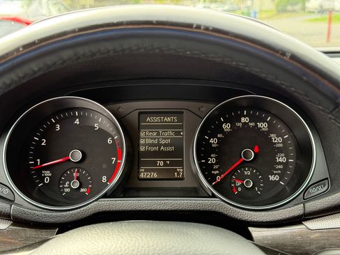 Used 2018 Volkswagen Passat 2.0T SE image 66