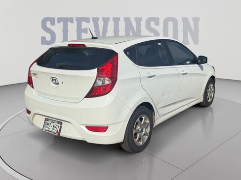 Used 2016 Hyundai Accent SE FWD image 5