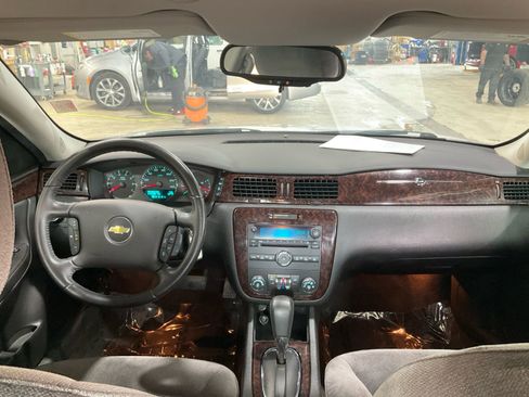 Used 2013 Chevrolet Impala LT image 27