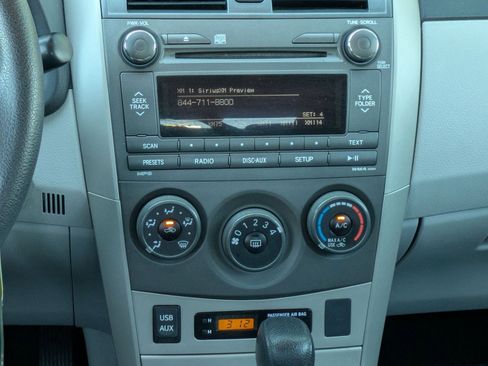 Used 2011 Toyota Corolla LE FWD image 19