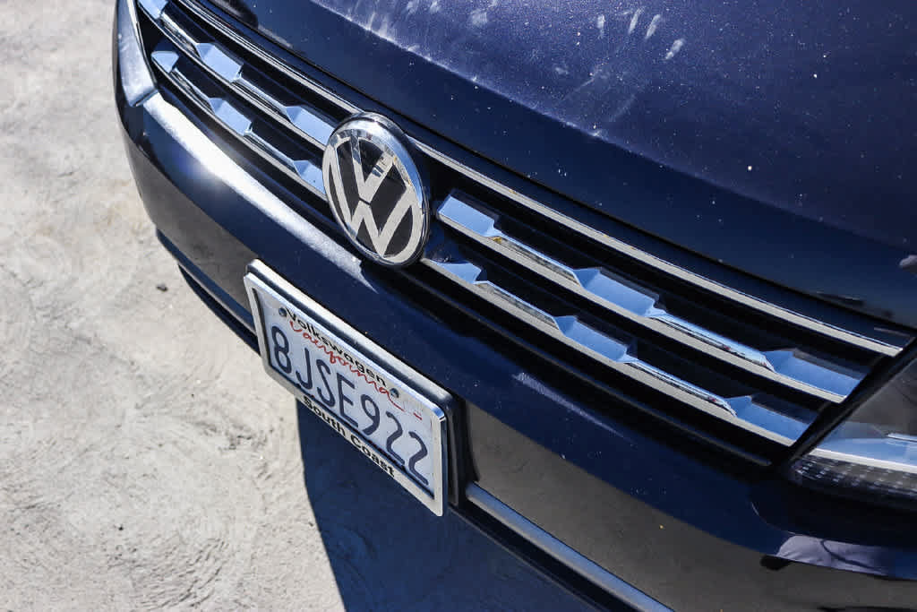 Used 2019 Volkswagen Tiguan SE w/ Panoramic Sunroof Package FWD image 8