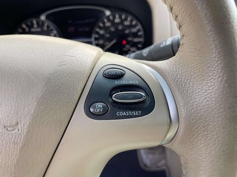 Used 2015 Nissan Pathfinder Platinum FWD image 20