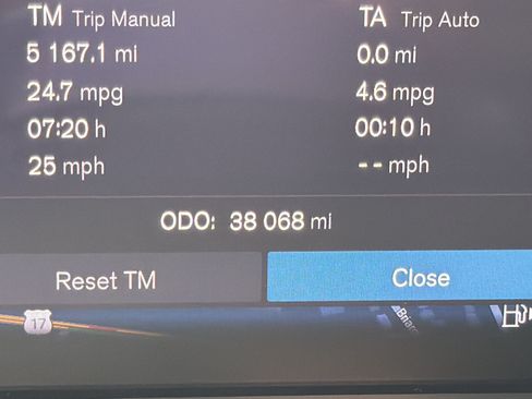 Certified 2024 Volvo XC60 B5 Ultimate w/ Protection Package Premier AWD/4WD image 22