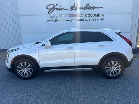 Used 2020 Cadillac XT4 Premium Luxury FWD image 2