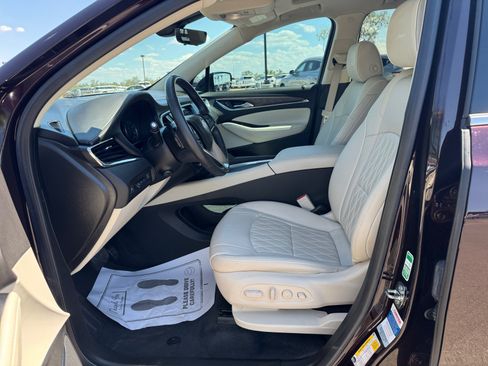 Used 2023 Buick Enclave Avenir w/ Avenir Technology Package FWD image 14