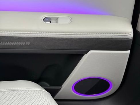 Used 2024 Hyundai Ioniq 5 Limited image 30