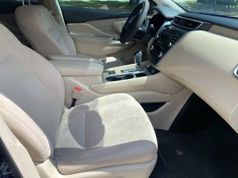 Used 2019 Nissan Murano SV w/ Premium Package FWD image 11