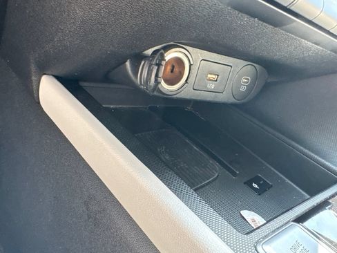 Certified 2024 Hyundai Elantra Limited FWD image 19