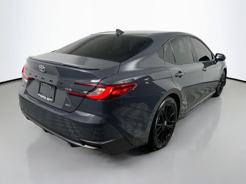 Used 2025 Toyota Camry SE FWD image 4