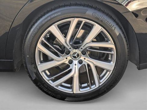 Used 2025 Mercedes-Benz E 350 4MATIC Sedan w/ Winter Package image 10