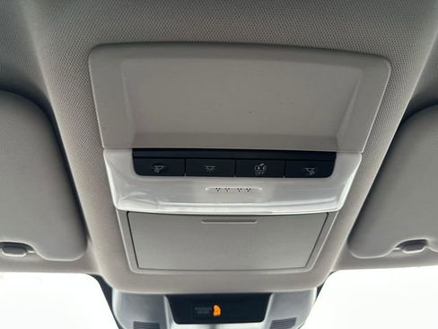 Used 2023 Nissan Rogue S image 24