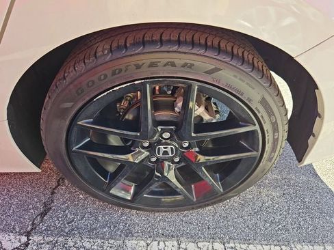 Used 2024 Honda Civic Sport image 15