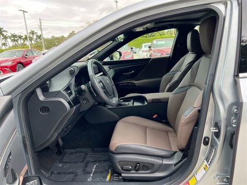 Certified 2024 Lexus ES 350 w/ Premium Package image 12