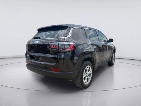 Used 2024 Jeep Compass Sport AWD/4WD image 5