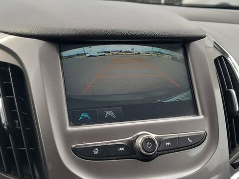 Used 2017 Chevrolet Cruze LT w/ Convenience Package FWD image 16