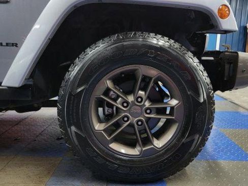 Used 2017 Jeep Wrangler Sahara AWD/4WD image 75