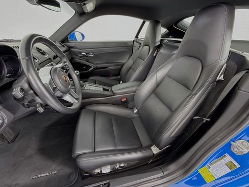 Certified 2024 Porsche 718 Cayman RWD image 5
