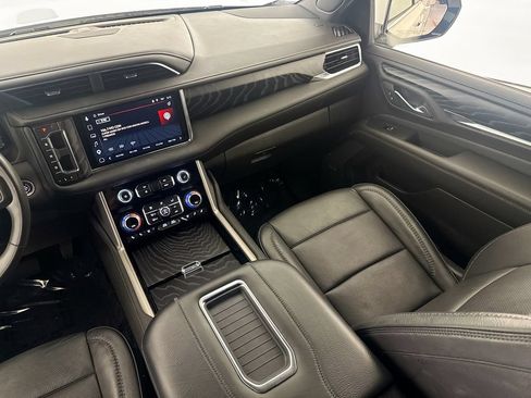Used 2023 GMC Yukon Denali RWD image 23
