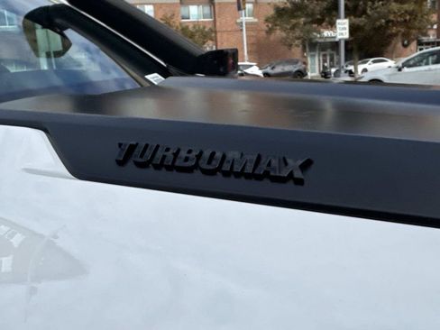 New 2025 Chevrolet Colorado ZR2 w/ Off-Road Front Bumper Package image 10