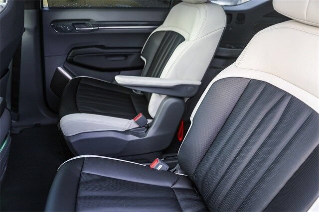 Certified 2024 Kia EV9 GT-Line AWD/4WD image 18