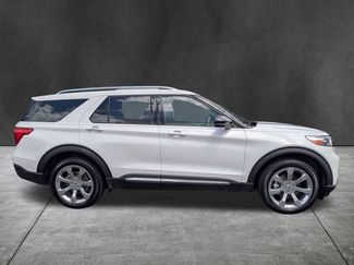 Used 2020 Ford Explorer Platinum w/ Premium Technology Package AWD/4WD video 3