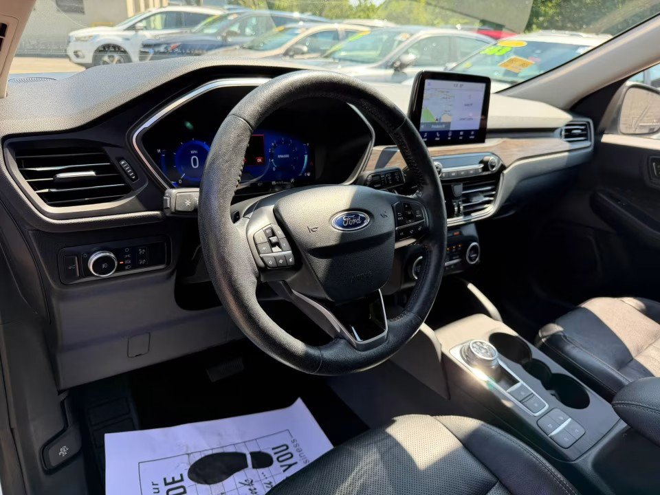 Used 2020 Ford Escape Titanium AWD/4WD image 13
