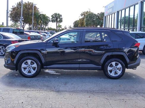 Used 2019 Toyota RAV4 XLE w/ Convenience Package image 16