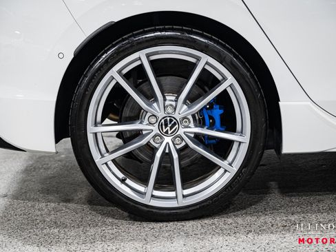 Used 2024 Volkswagen Golf R 4-Door image 12