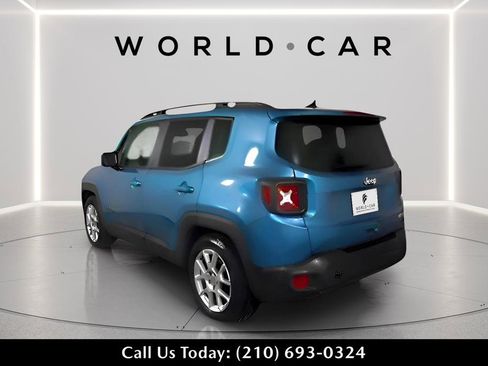 Used 2019 Jeep Renegade Latitude FWD image 5
