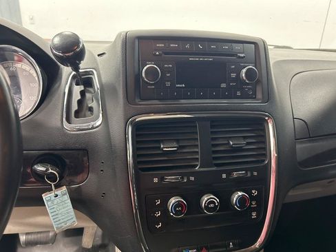 Used 2014 RAM C/V Tradesman w/ UConnect Hands-Free Group FWD image 14