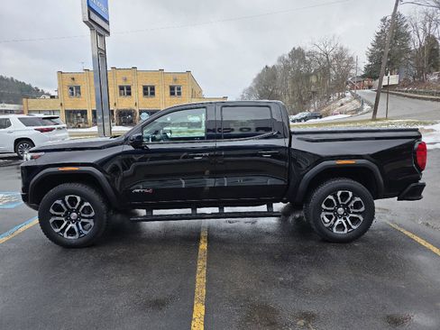 Used 2024 GMC Canyon AT4 w/ Canyon Safety Plus Package image 5