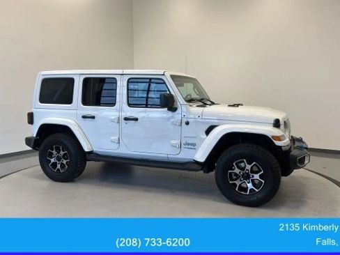 Used 2022 Jeep Wrangler Unlimited Sahara w/ Cold Weather Group image 9