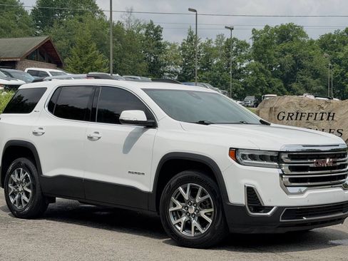 Used 2023 GMC Acadia SLT AWD/4WD image 1