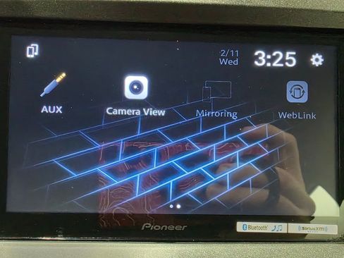 Used 2017 Toyota Camry SE image 11